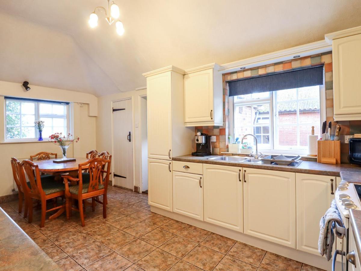 Gardener'S Cottage Hadleigh  Bagian luar foto